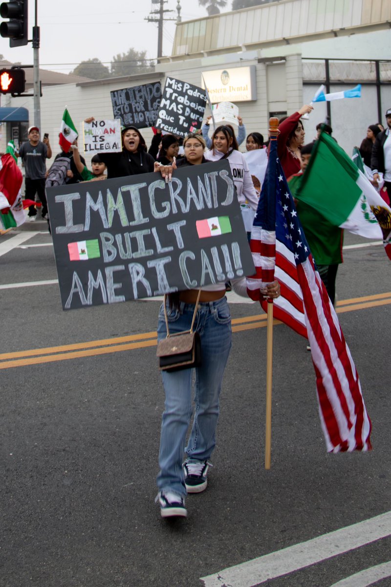 Javaquiroz2's tweet photo. #oxnard #Immigrants #immigrantrights https://t.co/Ss8bQRlLgK