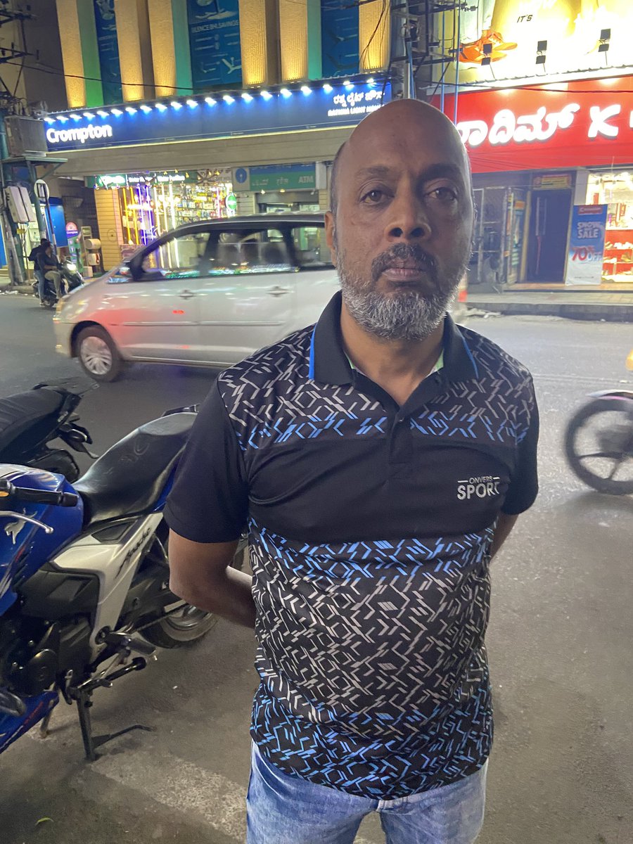 RGK007x's tweet photo. @blrcitytraffic Sir/ Ma’am 

This person has many traffic violations challans pending &amp; he has to be charged for a hit and run case He had my car behind on Uttarahalli road with d influence of alcohol On Dec 19’23 he has nt paid repair charges spot agreed in front of traffic cop https://t.co/vpr6VNlnXK