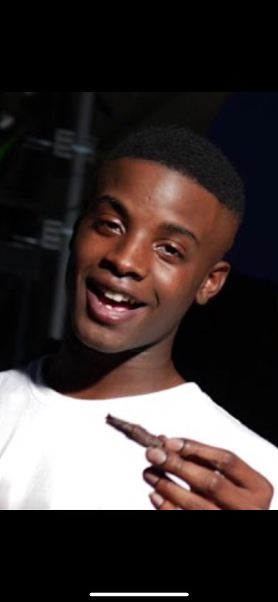 BarrymCdoogle's tweet image. Been feeling like this nigga as of recent, iykyk. Lil double O gon wipe his nose! #freehim #snotty #percs #gangshit