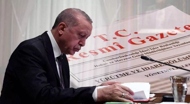 ApolitikX's tweet photo. Cumhurbaşkanı Recep Tayyip Erdoğan’ın imzasıyla Resmi Gazete’de yayımlanan karara göre, Milli Güvenlik Kurulu (#MGK) Genel Sekreterliğine Afet ve Acil Durum Yönetimi (#AFAD) Başkanı Okay Memiş atandı. https://t.co/TmsFKdJZMM
