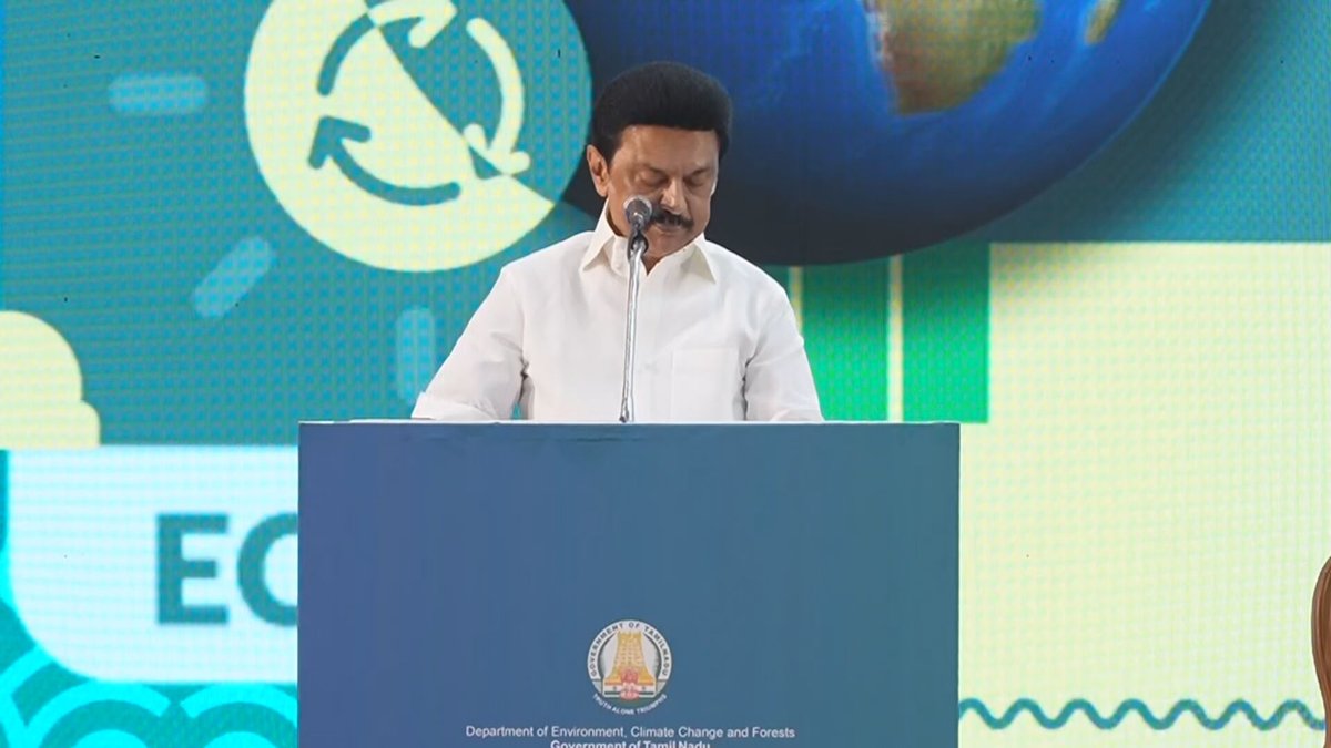 sunnewstamil's tweet photo. #BREAKING | "தமிழ்நாட்டில் உள்ள எல்லா பள்ளிகளிலும் சூழல் மன்றங்கள் ஏற்படுத்தப்படும். இயற்கை வளங்களை பாதுகாக்க அக்கறை கொண்ட சமூகமாக மாற வேண்டும்"
- காலநிலை உச்சி மாநாட்டில் முதலமைச்சர் மு.க.ஸ்டாலின் அறிவிப்பு
#SunNews | #ClimateChangeConference | #CMMKStalin https://t.co/yN1lGdXB4J