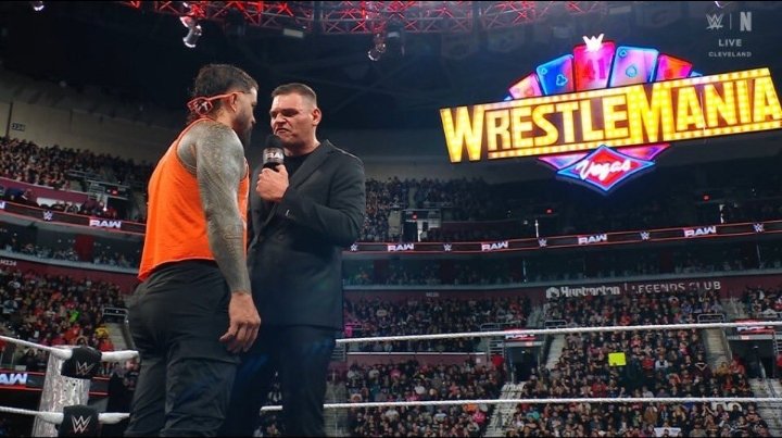 BrendaBlack99's tweet photo. Hicieron el mismo segmento que hace unas semanas, no es serio esto....
#WWERaw https://t.co/uSHk8qgb0e