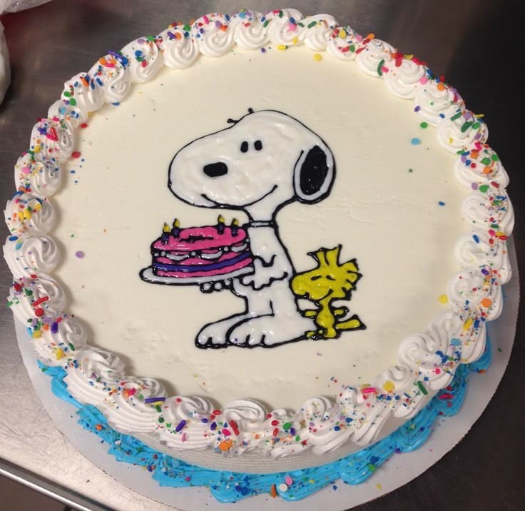 Snoopy cake 🎂💕