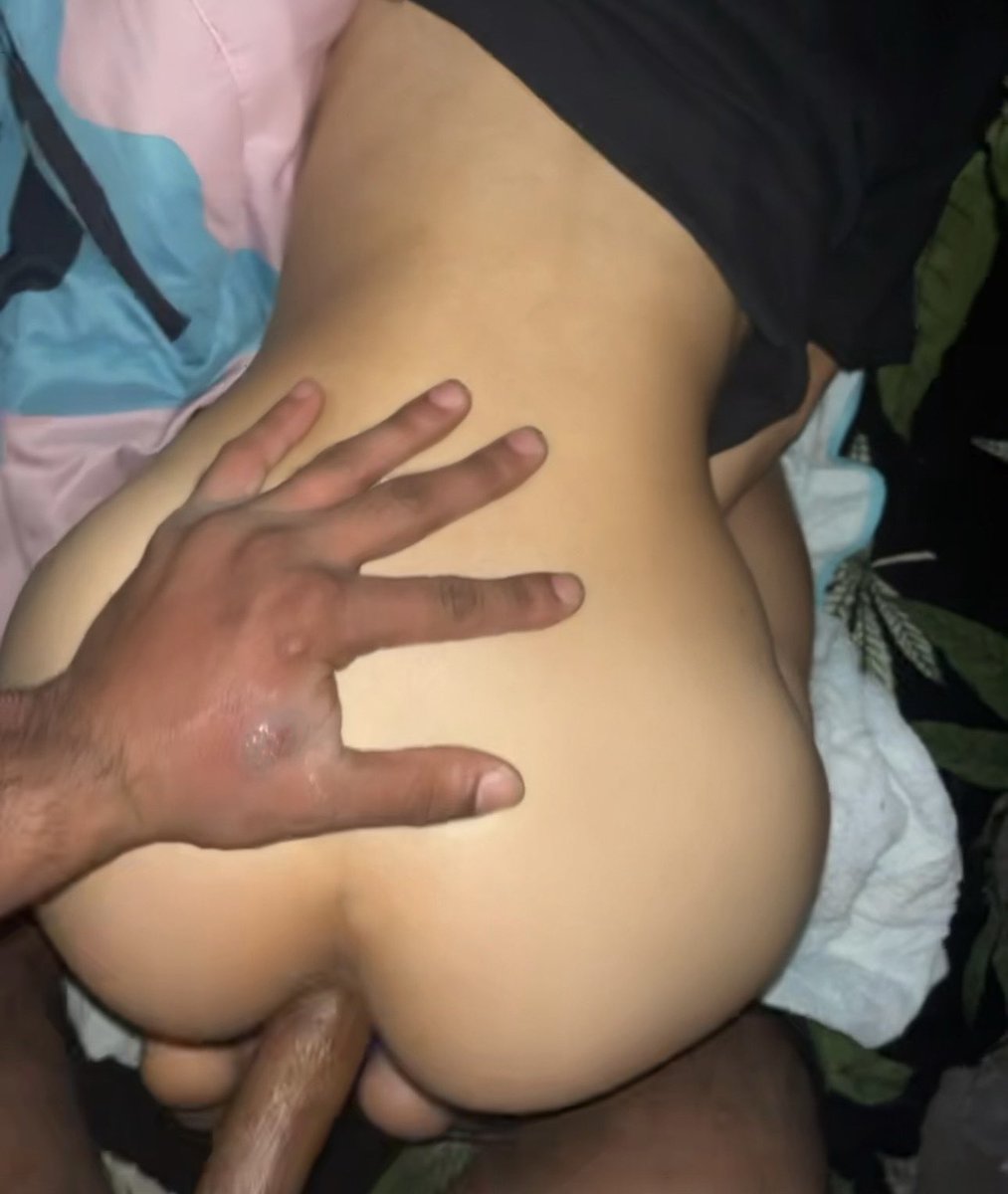 shwayzed's tweet photo. lil bit of anal action 🍑 https://t.co/9uRvJXSDMM