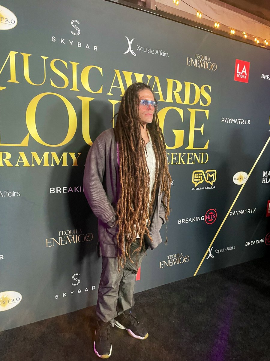 LeoAVaz's tweet photo. #GRAMMY weekend was lit https://t.co/GhYZO80XUQ