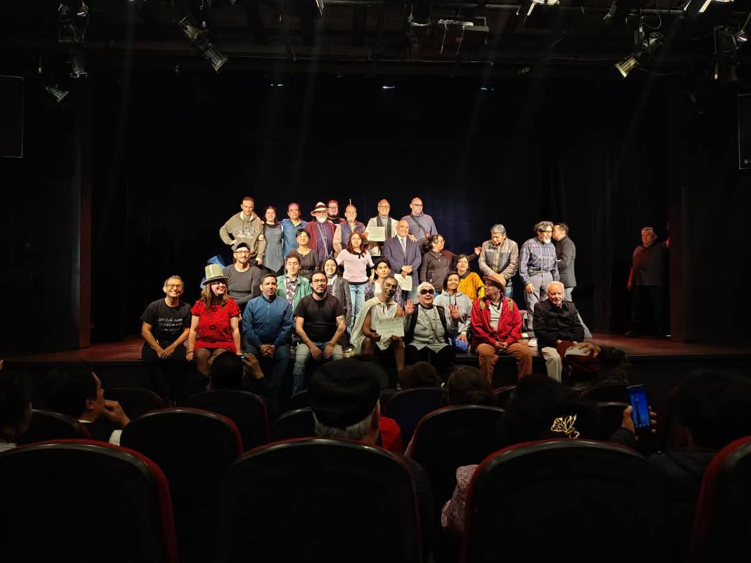 ro_teatro's tweet image. La foto del recuerdo.
Cierre del XXXVII Encuentro Nacional de los Amantes del Teatro.
#sócrates #sócratesmegastar #amantesdelteatro #Festival #festivaldeteatro #EncuentroAmantesdelTeatro #teatroorientación