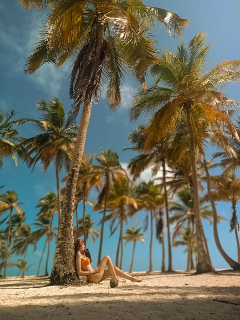 zoeclatouche's tweet photo. Les conté que fui a la playa?🧡 https://t.co/ckhpGXzCOr