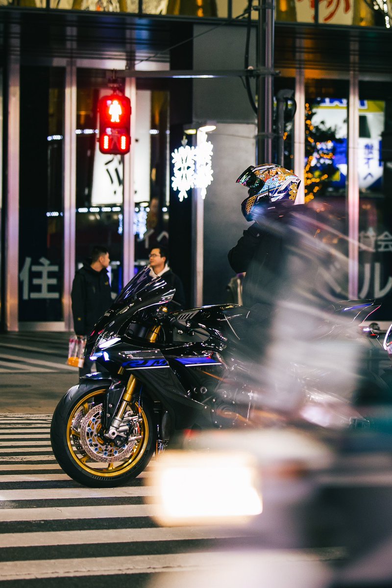 Manhtung6721's tweet photo. Yamaha R1M 🤯📸　#photo #photooftheday #photographer #BIKER #bikelife #MotoGP #MotoGP_jp #motogpで好きだったもの #motorcycle #Motorsport https://t.co/TPCZrt7JoU