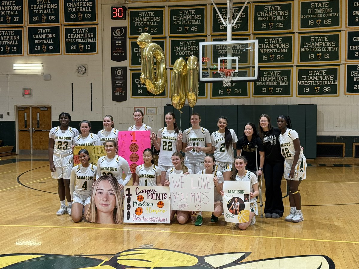 DHSGirls_Hoops's tweet photo. Congrats to @madison25s for reaching 1000 points for her career in tonight’s win vs Northwood. Super proud of this girl and everything she’s achieved 🐝🏀 https://t.co/aoFMlypwVz
