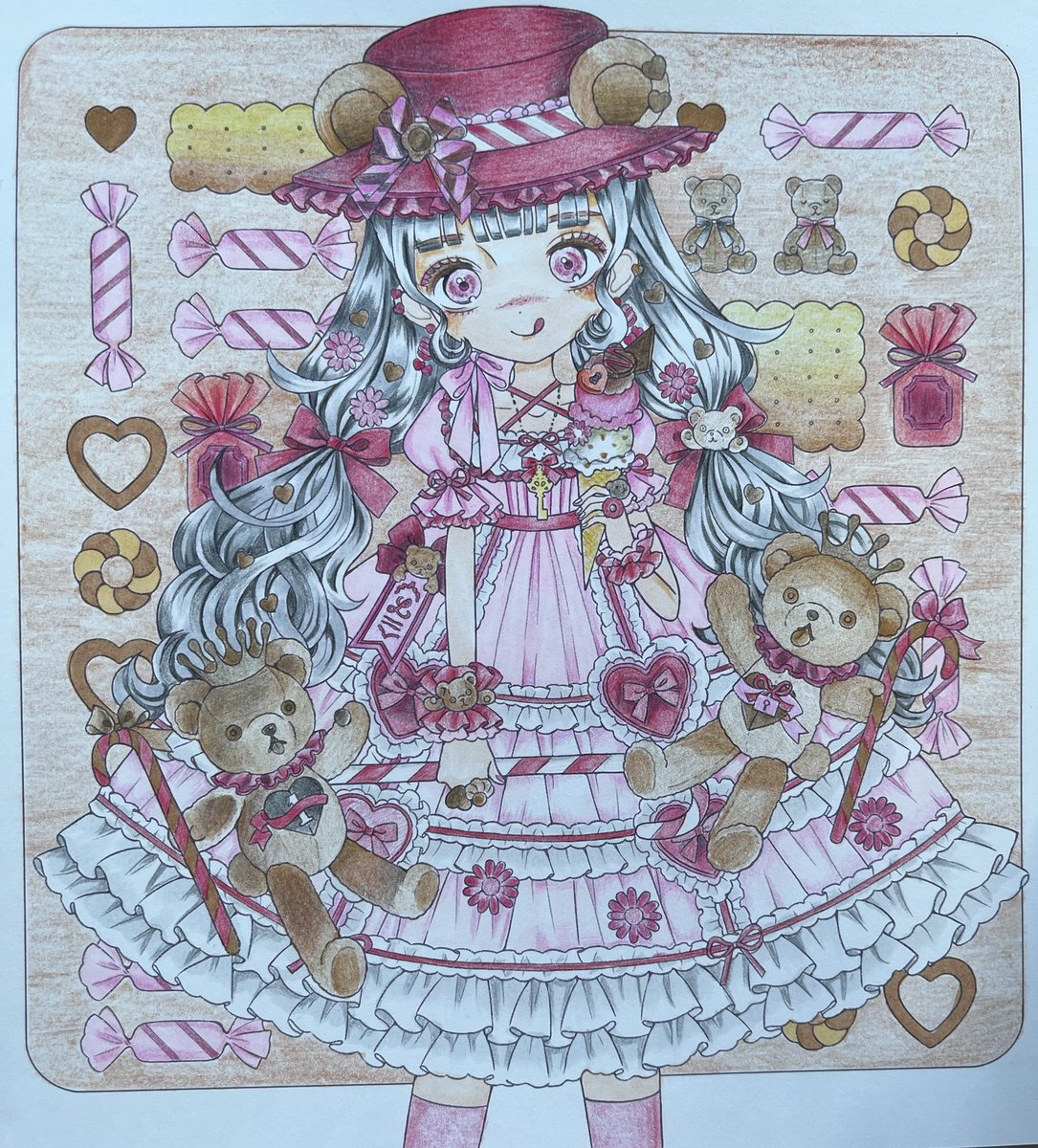 完成✨ふりふりで可愛かった！🐻が塗れば塗るほど怖くなってきたから、この辺りで切り上げ

 #大人の塗り絵
 #ロマンチックゴシック