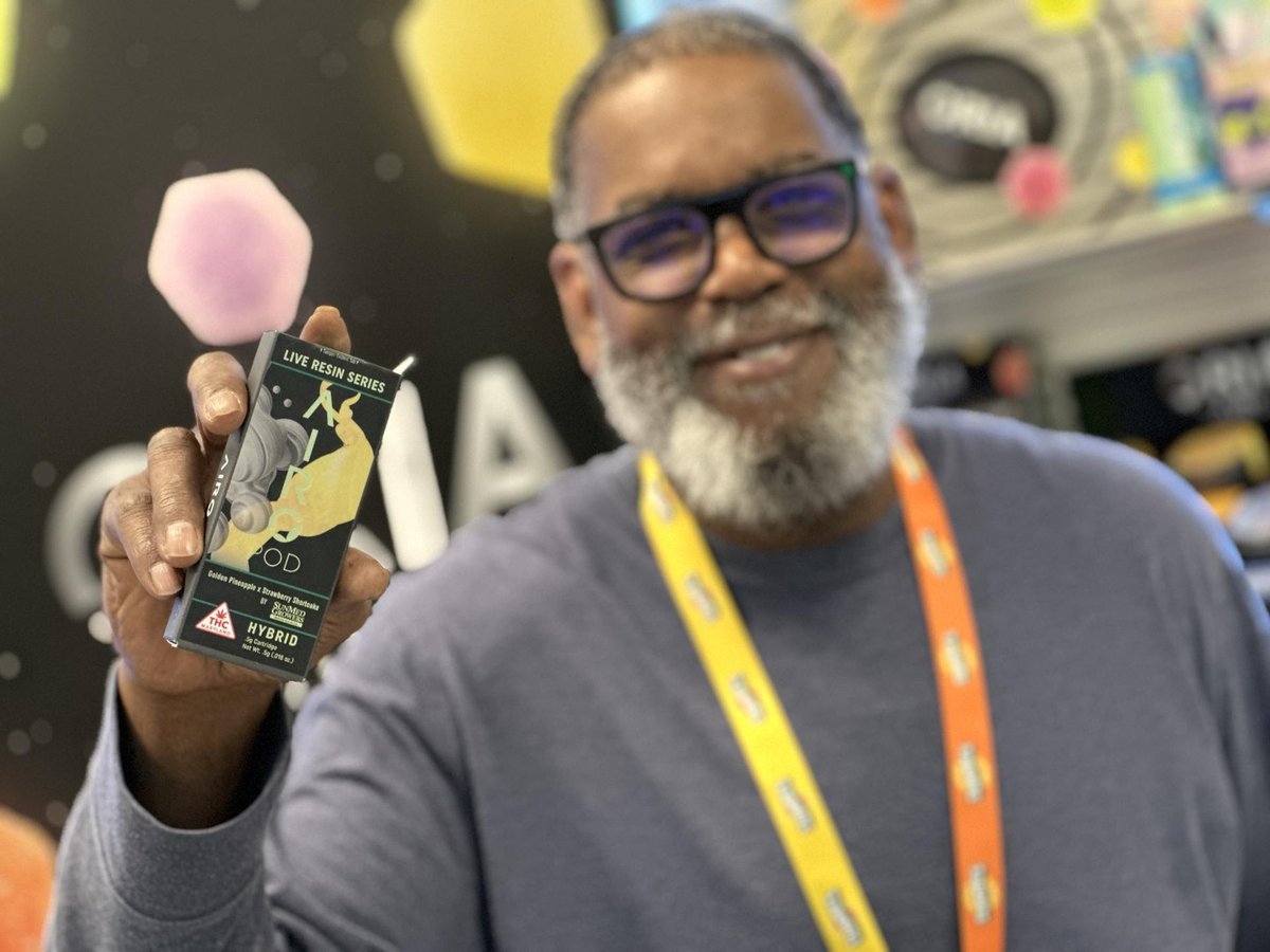 FindingHavenMD's tweet photo. Airo’s Live Resin Pods deliver bold flavors and consistent effects in a sleek and portable design. https://t.co/igckH5DK2W