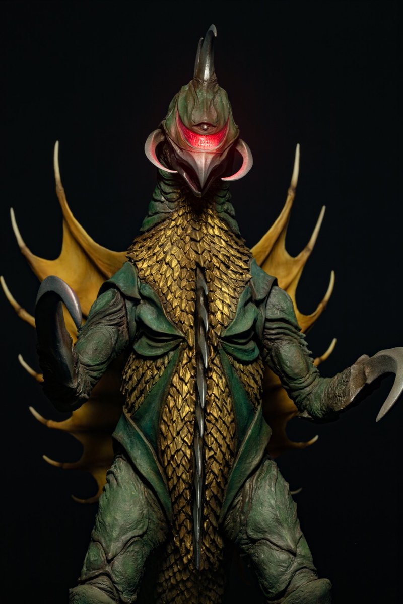 obsculpt's tweet image. ワンダーフェスティバル2025冬
当日版権アイテム新作は
地球攻撃命令ゴジラ対ガイガン(1972)より「GIGAN-ガイガン-」になります。
両サイドの牙は可動、目はクリアパーツを使用し電飾も可能となっております。#wf2025w #ワンフェス2025冬 #ガイガン #GIGAN