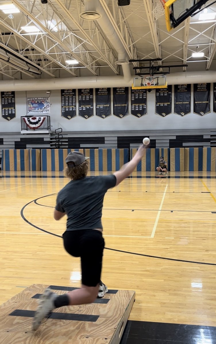 TiptonBaseball's tweet image. It&apos;s not easy balancing school, winter sports, jobs &amp;amp; still put time into baseball but we have a solid group doing just that. Long ways to go, but for first week in February we like what we&apos;re seeing for 2025 Tiger Baseball.