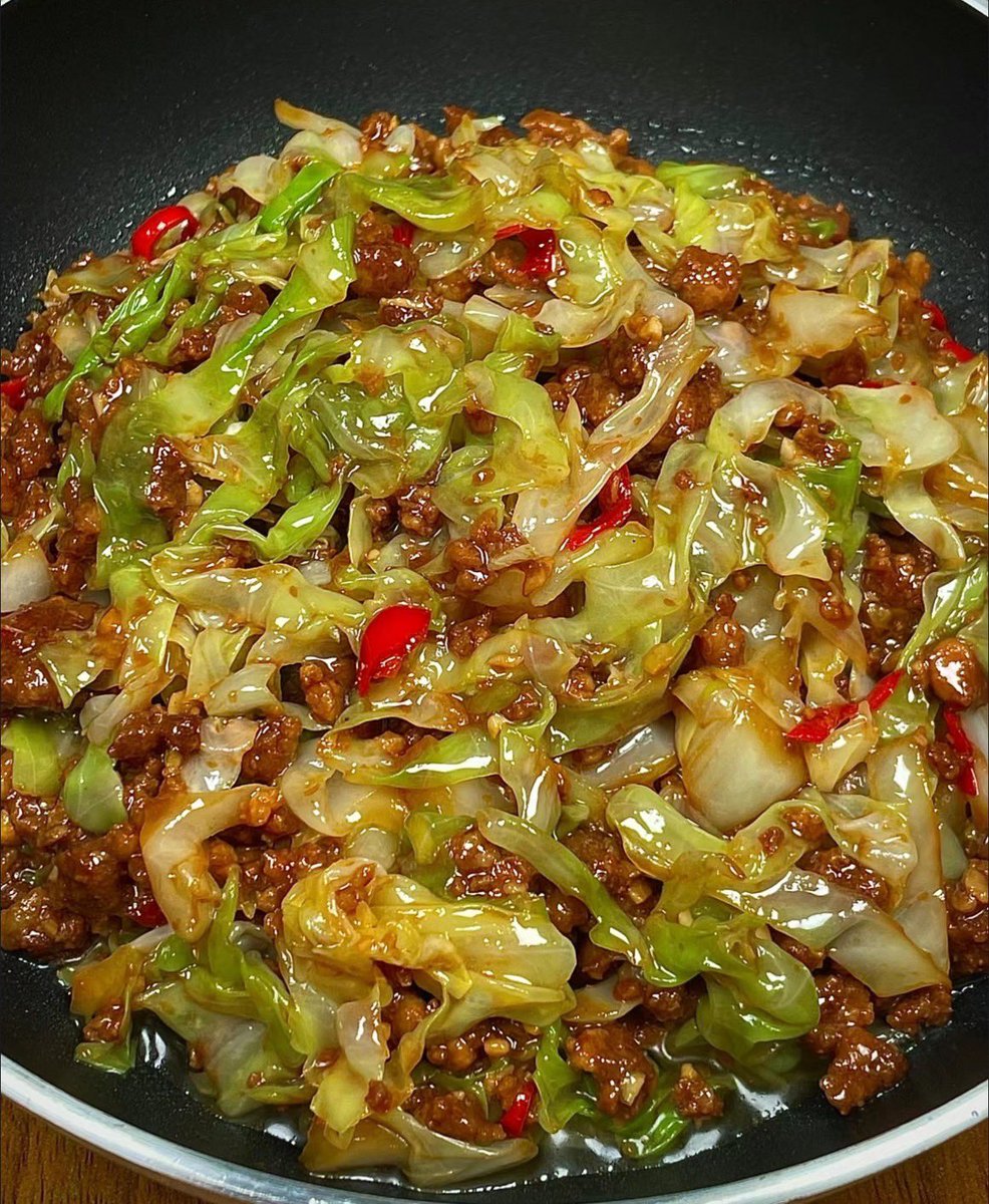 gkrb_cha's tweet photo. ご飯が進んで仕方ない、、🥢🍚ww
野菜とお肉だから罪悪感ないし、これ晩御飯によく作るようになってから、4キロ落ちたwww https://t.co/PH3486Gv4H