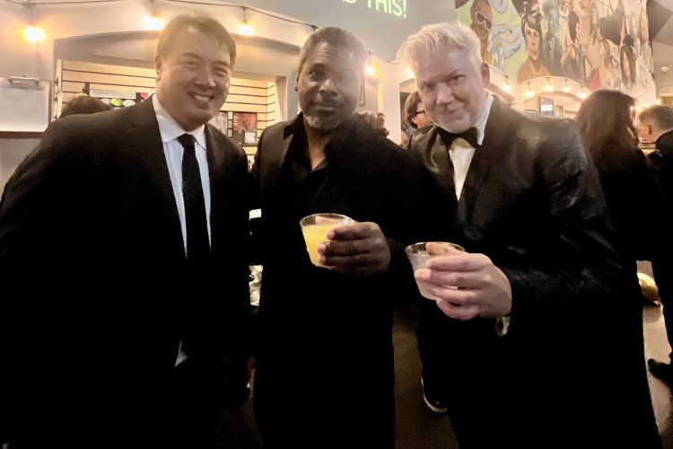 ThatChrisGore's tweet image. Let’s go! It’s time to Award This! Watch live now on YouTube! youtube.com/watch?v=Ap5jBs… #AwardThis #AwardThis2024 #SupportIndieFilm