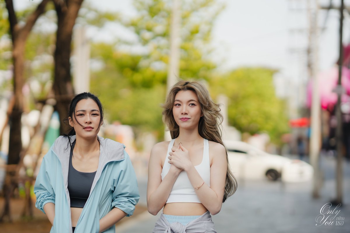 새해 첫 일출 보러

(...언제 뜨려나..)         (소원 뭐 빌지><)