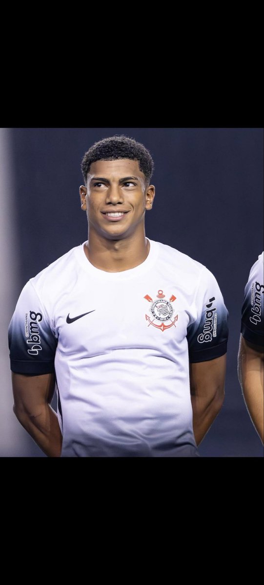 isaaabaa's tweet photo. ele tem uma carinha de jacare msm viu https://t.co/p8SQzb0Dot