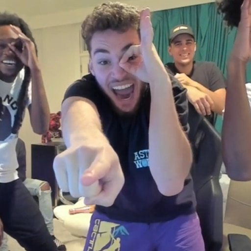 xxxxxxxx tweet media