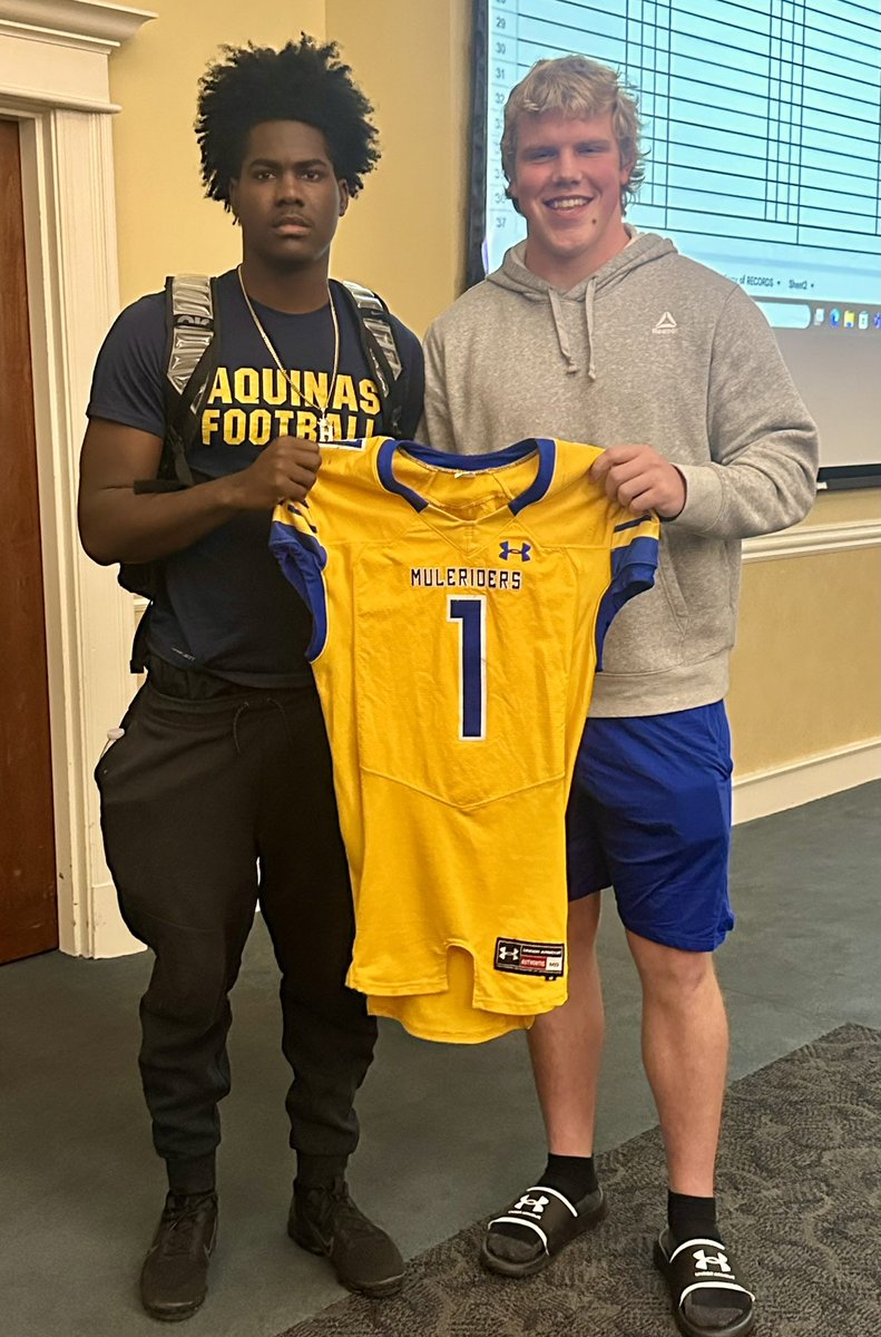 CONGRATS to our Captains &amp; 1st Round selections in 2025 MULERIDER ELITE DRAFT!!! #COMPETE 🤙🏇<a href="/adam13parker/">Adam Parker</a> <a href="/Arkez14/">Arkez Gomez</a> <a href="/Casey_cobb7/">Casey Cobb</a> <a href="/_dylancrippen/">Dylan Crippen</a> <a href="/champharris305/">Hezekiah “Champ” Harris</a> <a href="/ConnorH_903/">Connor Hagerty</a>