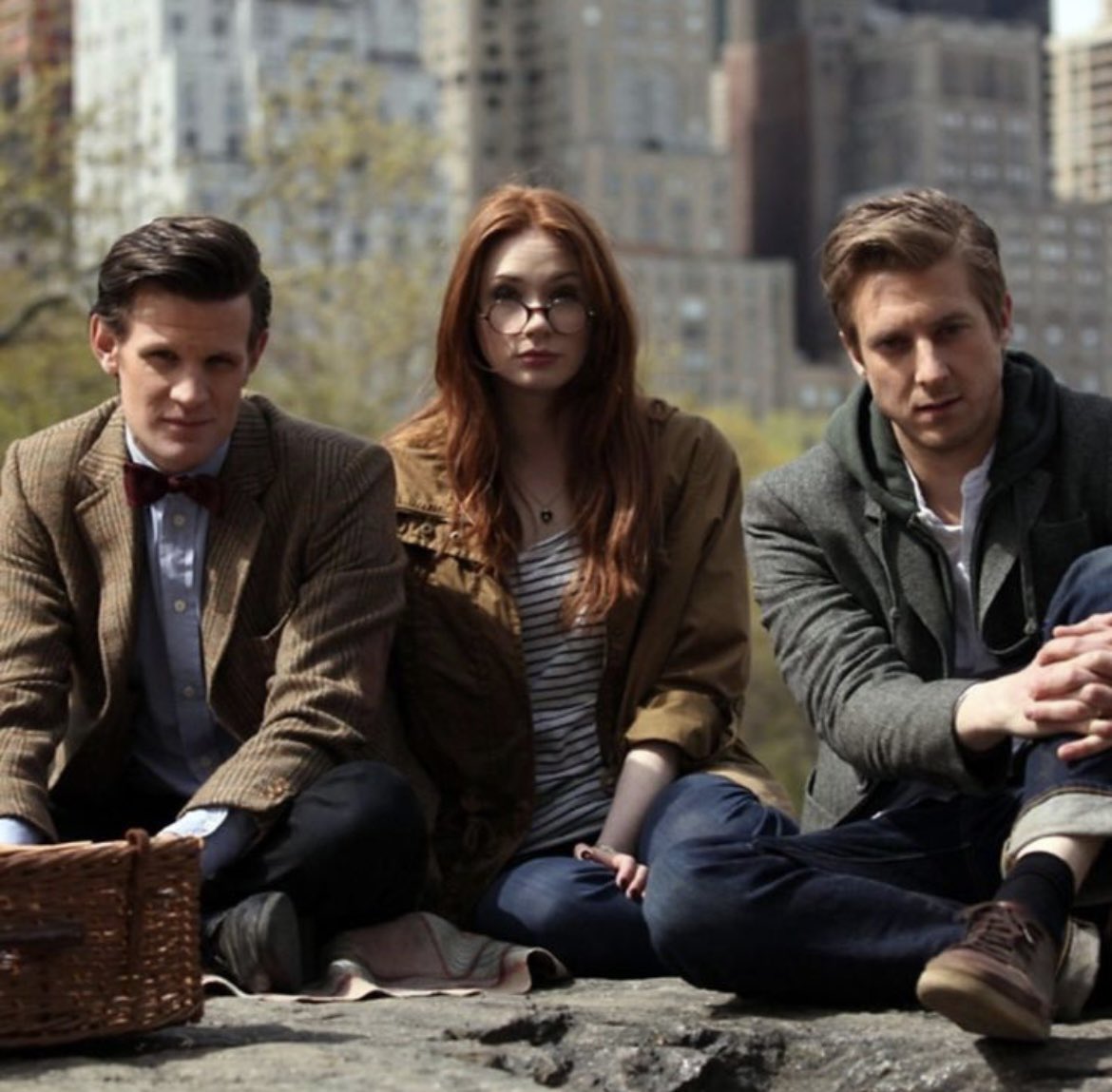 Amy_Rory_Ponds's tweet photo. Don’t mess with me and my gang (me, my husband, and the alien we grabbed by the scruff of his neck (the doctor)) https://t.co/6FnaGBcz1v