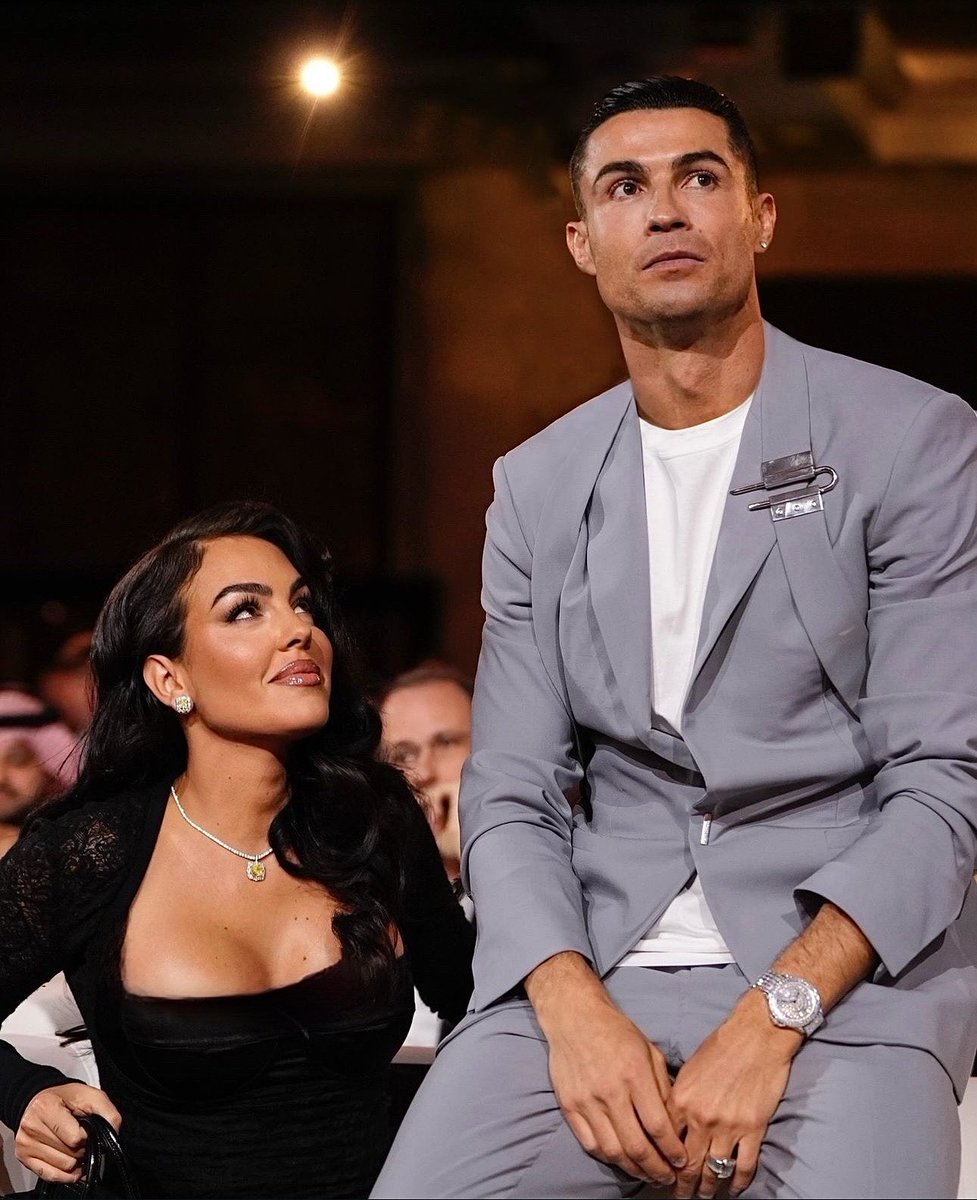 قورجس tweet media