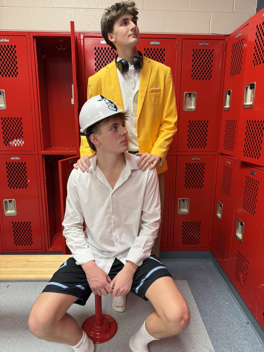 Final: St. Mary’s 73 St. Francis 67

Szablewski 22pts
Wilson 20pts
Jones 10pts
Williams 10pts

Lancers build up a 21 point lead but a tough Frannies team stormed back

Cole Jones wins the hard hat for his defensive performance and a crunch time 3. Will Szablewski wins gold jacket