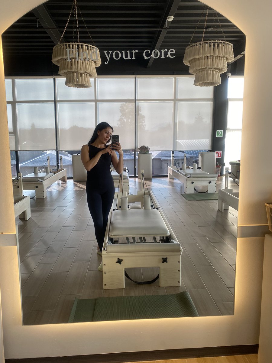 ariabadz's tweet photo. Amando hacer pilates. 💕 https://t.co/JeO27xLhKT