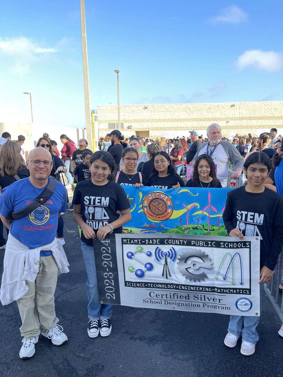 riversidebulld1's tweet photo. Proud of our student participants this past weekend at the #SECME Competitions! 💙 Way to go Bulldogs! @MDCPSCentral @SuptDotres @MsSwainCRO @MarthaMunozCRO @MjLewis13 @MDCPSSci @STEAMDesignated @MDCPSSTEAM https://t.co/xdFX3LkCeG