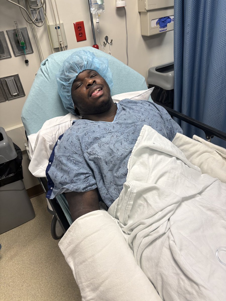 Milon โ๐ป๐๐โ Banks (@milon_fb77) on Twitter photo Underwent surgery to clean up my meniscus! After my couple of weeks of recovery I will come back stronger and work twice as hard to get to where I want in preparation for my incoming freshman season!
@UMASSDCoachMcC <a href="/CorsairFootball/">UMass Dartmouth Football</a> Underwent surgery to clean up my meniscus! After my couple of weeks of recovery I will come back stronger and work twice as hard to get to where I want in preparation for my incoming freshman season!
@UMASSDCoachMcC <a href="/CorsairFootball/">UMass Dartmouth Football</a>