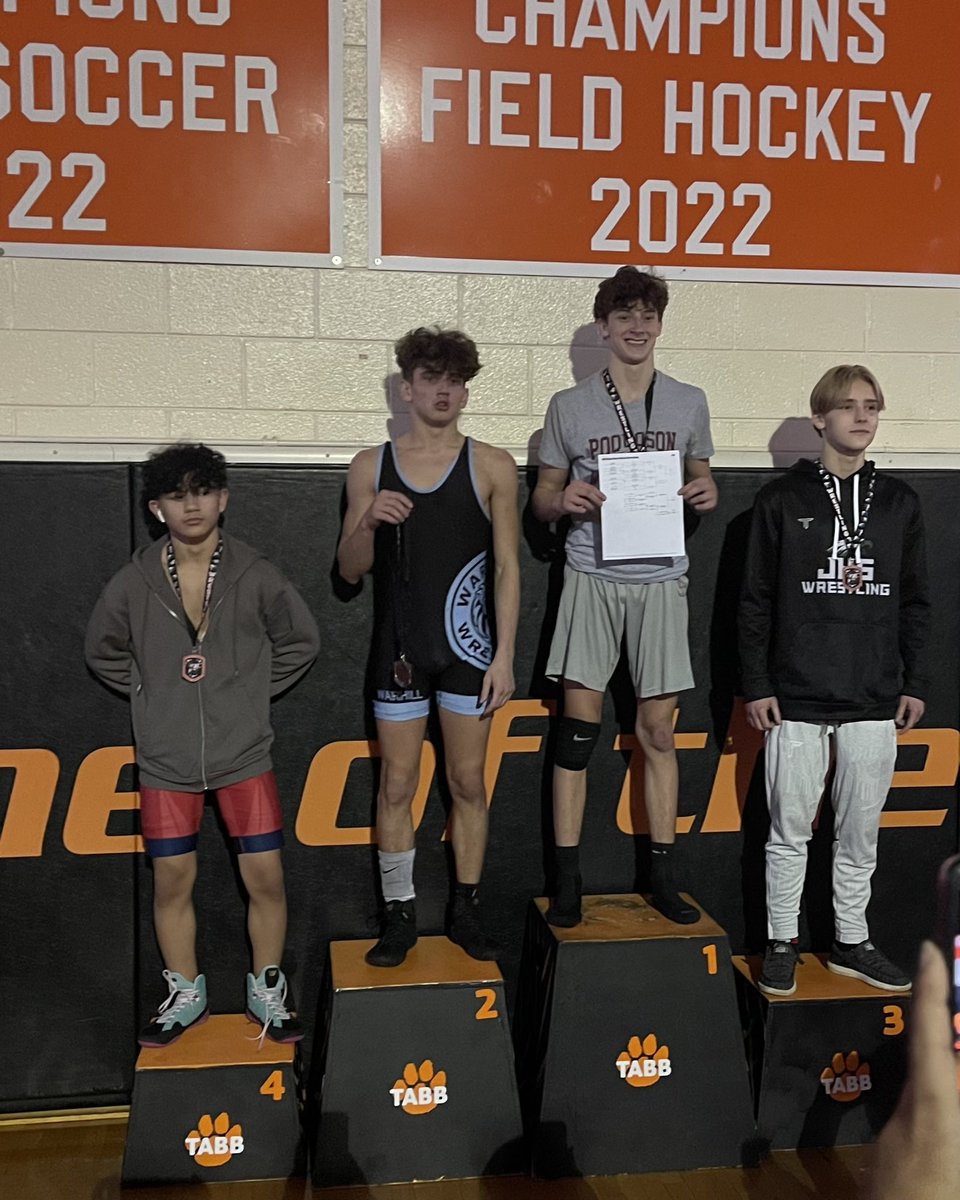 keesee_01's tweet photo. BIG WIN!! Went 3-0 and took first place at the BRD District Tournament at 120 lbs with 3 pins!! Also, took first place as a team!! Got some awesome work in and got to show off some great new stuff🙌 https://t.co/6LSSRe7oSu