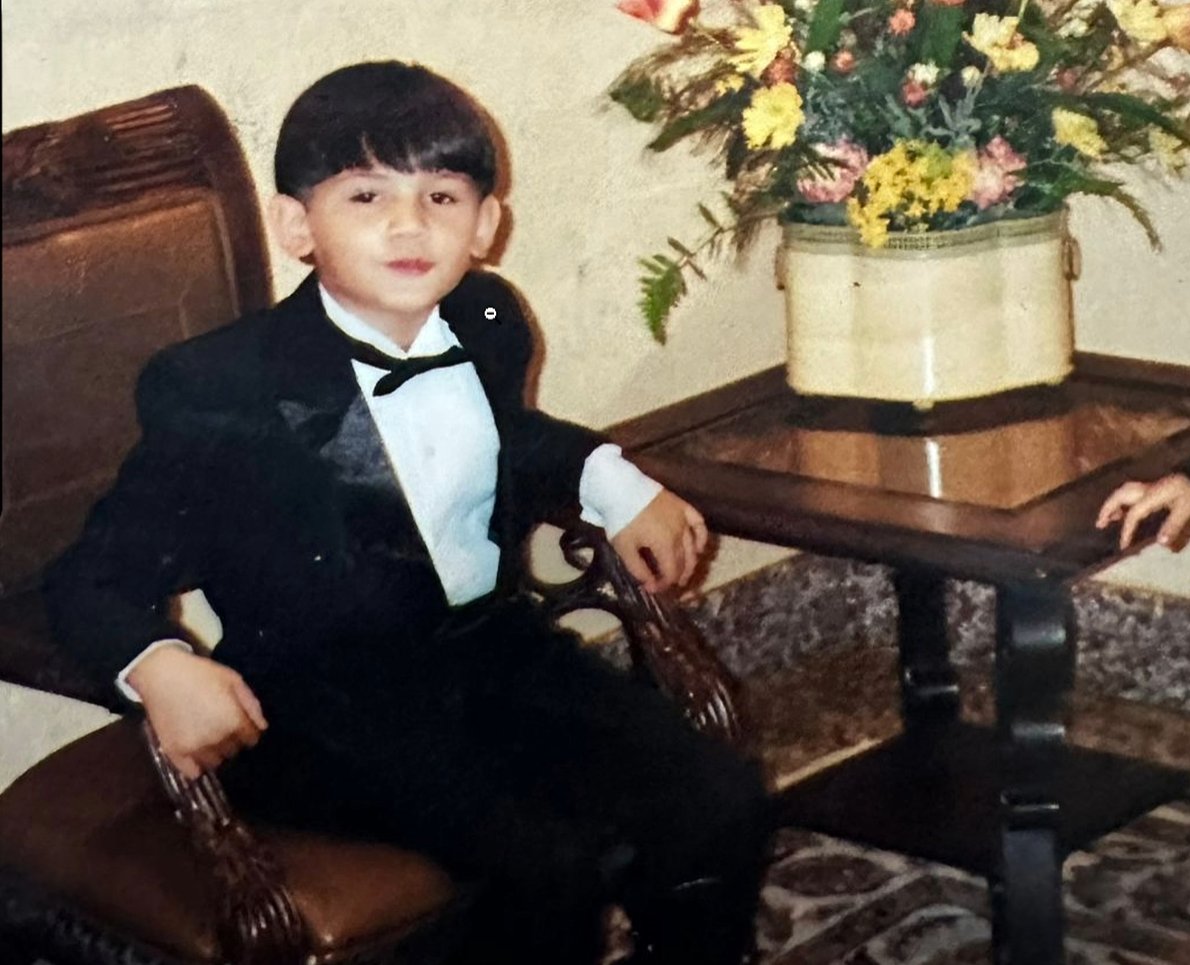 koolofiu's tweet photo. osvaldo de chiquito era la cosa más adorable 🤏🏻🤏🏻🤏🏻 https://t.co/DdY7MYdkis
