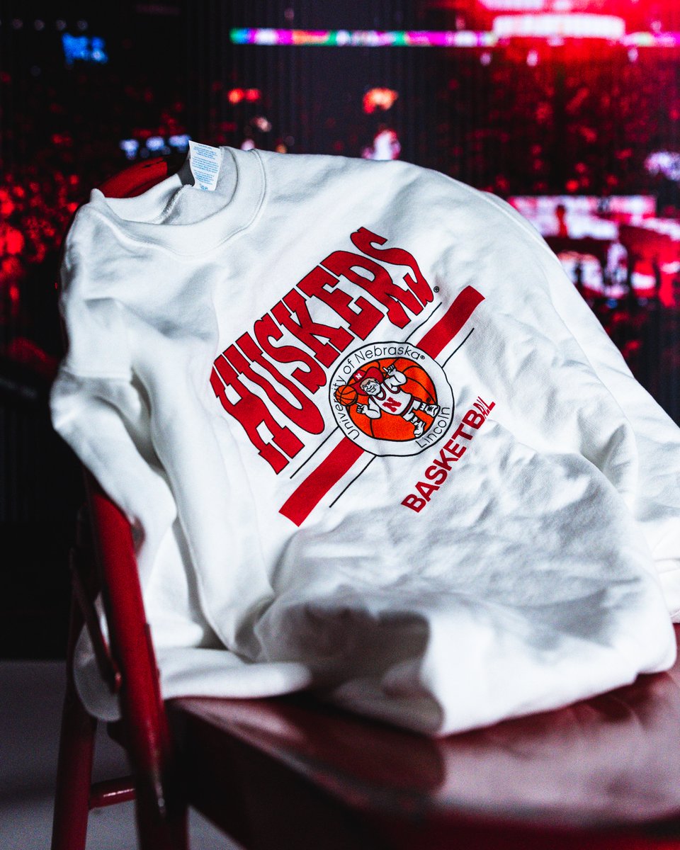 GIVEAWAY ALERT!

Come support @huskerwbb as they take on the Michigan Wolverines this Thursday (2/6) at 7pm. First 200 students will receive a crewneck. Doors open at 5:30pm, claim your FREE ticket with the link in our bio!!! 🏀 #GBR
