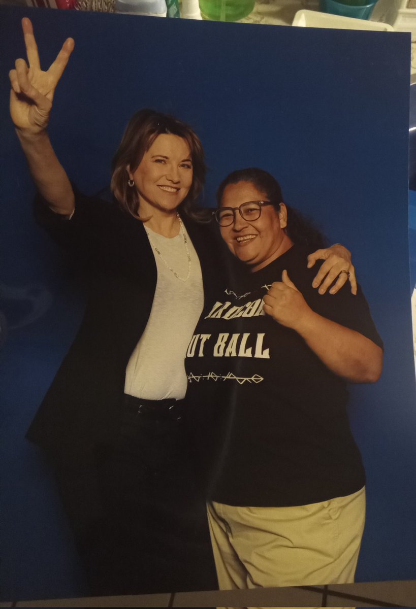 AliceValles5's tweet photo. I had a wonderful time at the 30th Anniversary of Xena! The creative cosplay by so many xenites,the cast, the writers, and meeting newbies to amazon elders. So much love! #XenaCon #XWP @RealLucyLawless @thatwitchygeek #ReneeOConnor https://t.co/xgQbImdXDs