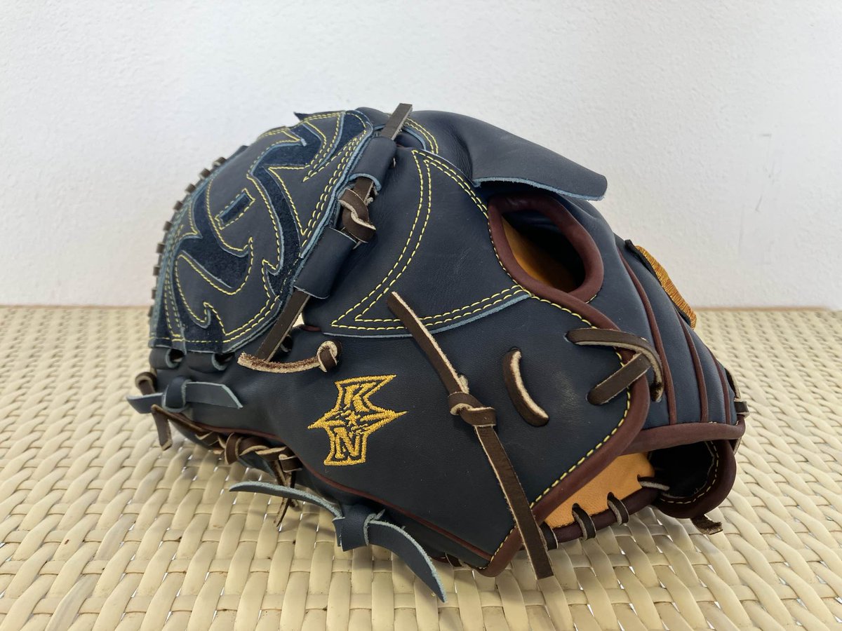 読売ジャイアンツ とがの投手 実使用グローブ Yahoo!オークション - 希少 読売ジャイアンツ 菅野智之投手