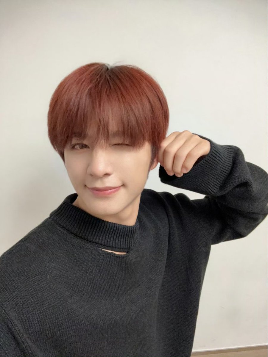 LEV_S50's tweet image. 📸| 02.04.2025 @LEV_Official_ Weibo Update

Good luck on the date~#DateTime☀️💛

weibo.com/7816286899/513…

#LEV #레비 #レビ
#WANGZIHAO #왕즈하오 #王子浩 #ズハオ