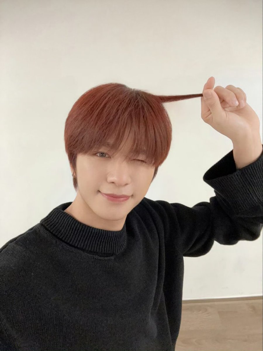 LEV_S50's tweet image. 📸| 02.04.2025 @LEV_Official_ Weibo Update

Good luck on the date~#DateTime☀️💛

weibo.com/7816286899/513…

#LEV #레비 #レビ
#WANGZIHAO #왕즈하오 #王子浩 #ズハオ