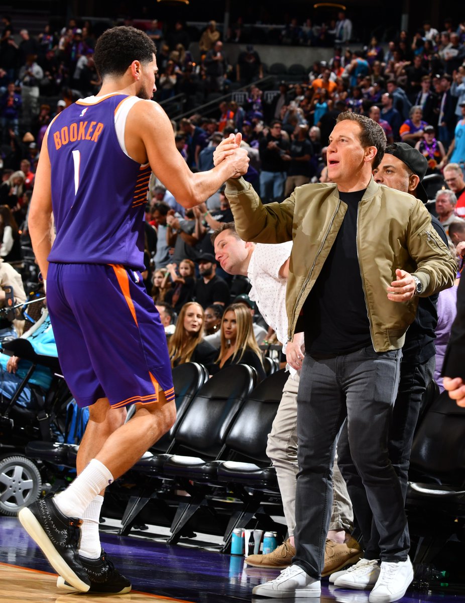 Mishbia15's tweet photo. Congrats @DevinBook for becoming the all-time leading scorer for the @Suns! So proud of all your success on and off the court in PHX and excited to see you continue to do amazing things here for years to come. https://t.co/7Hv7FxntSv