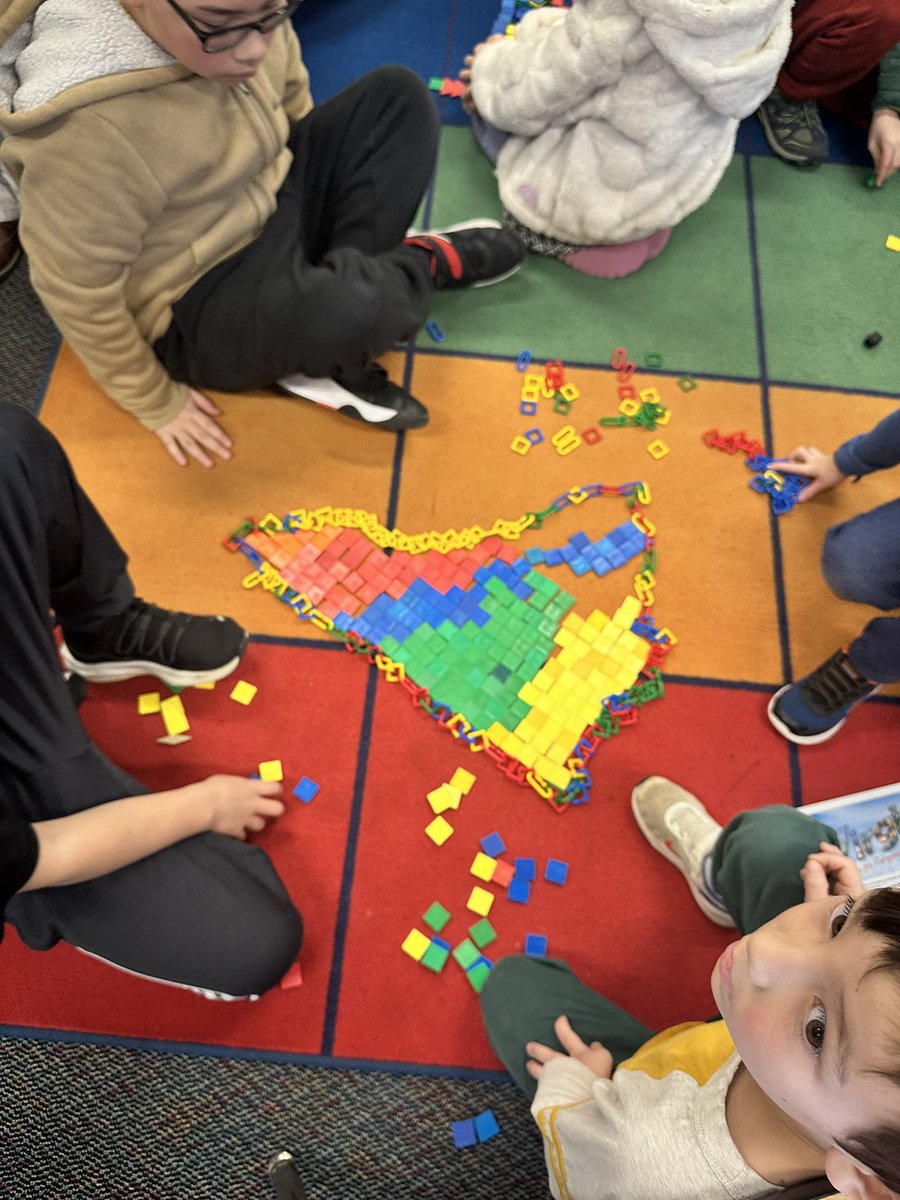 Ms_LydasRoom's tweet photo. First graders teamed up with 4th graders to build 3D maps of Virginia, putting their communication and thinking skills to the test! Collaboration and creativity in action! #FutureGeographers #Thinkers #Communicators @APSsocstudies @RandolphIBStars @RandolphStars https://t.co/ugKt6Z7trd