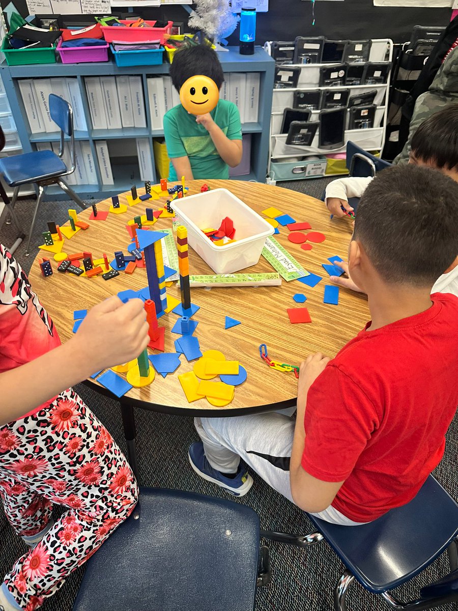 Ms_LydasRoom's tweet photo. First graders teamed up with 4th graders to build 3D maps of Virginia, putting their communication and thinking skills to the test! Collaboration and creativity in action! #FutureGeographers #Thinkers #Communicators @APSsocstudies @RandolphIBStars @RandolphStars https://t.co/ugKt6Z7trd
