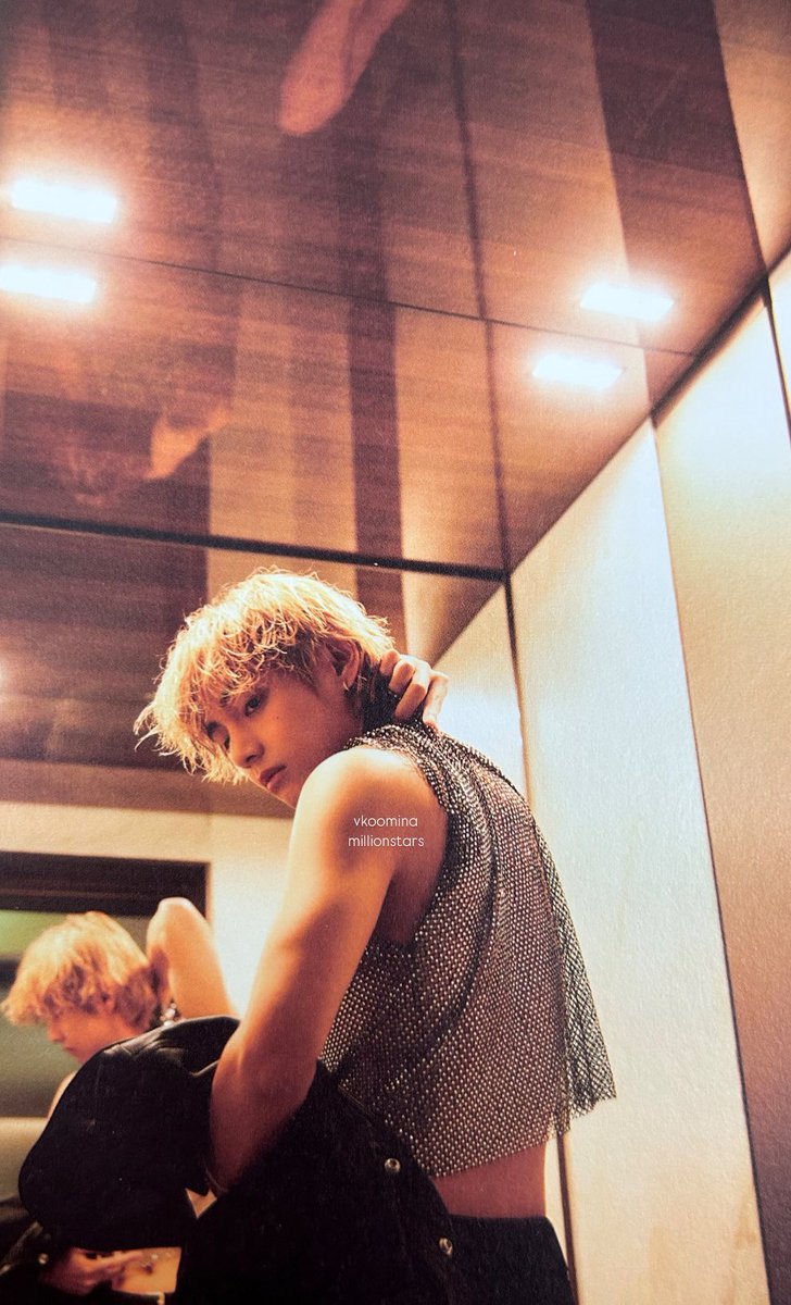 taeguide's tweet image. Taehyung letting his honey skin shine through and the fact that none of the pictures are whitewashed