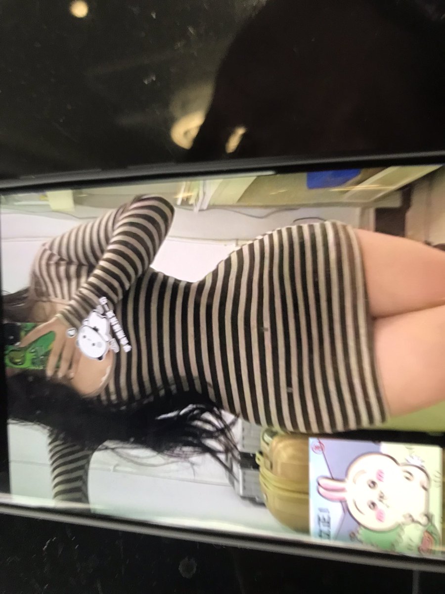 Amy134144's tweet photo. 极品身材这丝袜能闻一口我死全家都愿意，兄弟们我想曝光我的所有信息给这个小姐姐你们支持我吗，可惜不给面贡机会 https://t.co/juinGxoywC