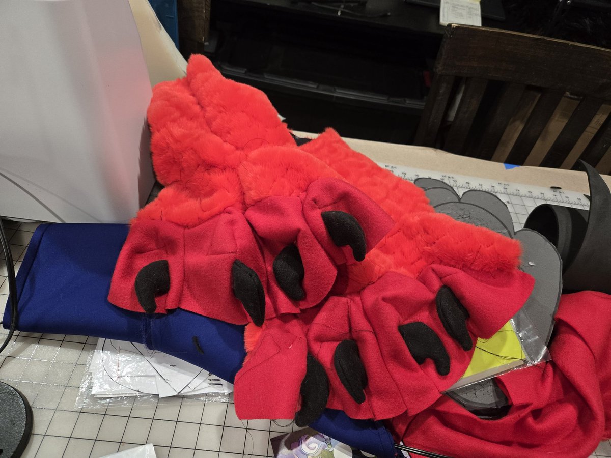 iamdurgen's tweet photo. A little different from my normal posts! I costume judge at Radcon a local convention here in WA. Ive been working on a falin cosplay from dungeon meshi
#falincosplay #DungeonMeshiCosplay #dungeonmeshi #falin #furry #furryfandom #cosplay #fursuitwip #cosplaywip #radcon25 #radcon https://t.co/EJ1Y3Etilk