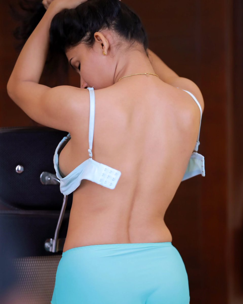 गुड मॉर्निंग लाड़लो।।।😘🔥❤️💚
क्या आप मेरी मदद करोगे पीछेसे?????