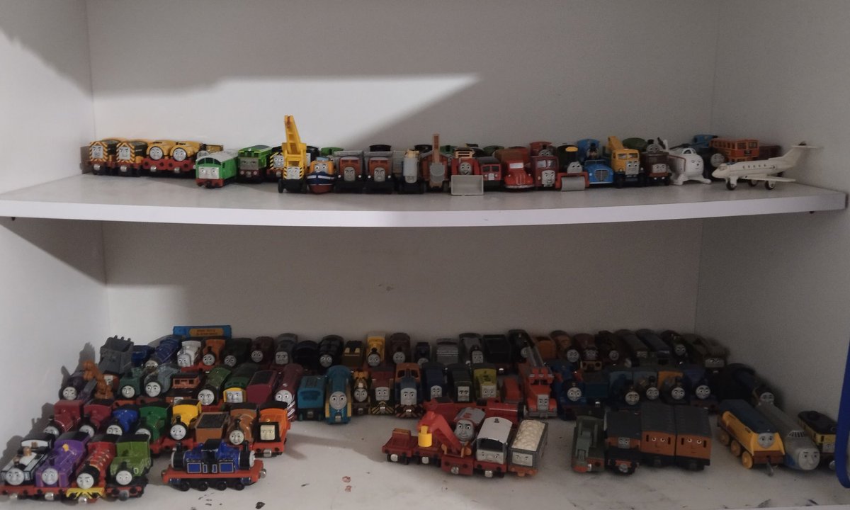 plueywey's tweet photo. Currently focusing on my next buried truck adaptation to take my mind off #terriblethings I usually find on #histwitter Also new train arrangement hooray https://t.co/39Ps27ML4W