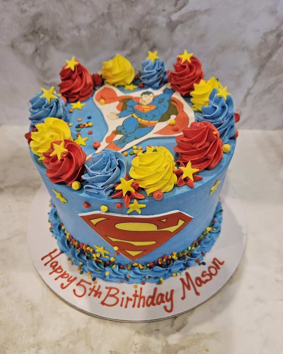 casualgourmet's tweet image. Faster than a speeding bullet, more powerful than a locomotive, able to leap tall buildings in a single bound. Look up in the sky! It’s a bird! It’s a plane! It’s…Super Mason!
#CasualCakes #CapeCodBaker.  .
