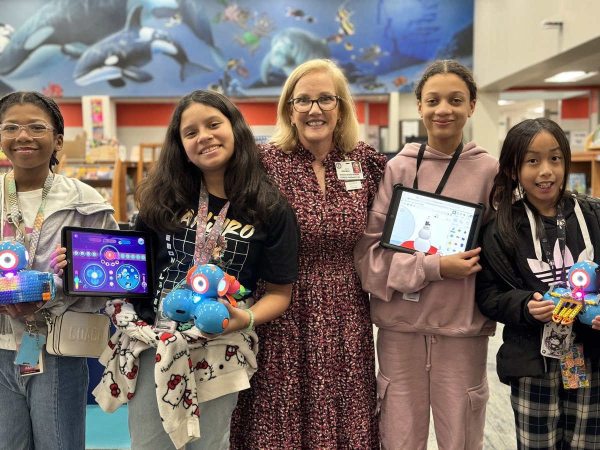 Julie Hinaman tweet media