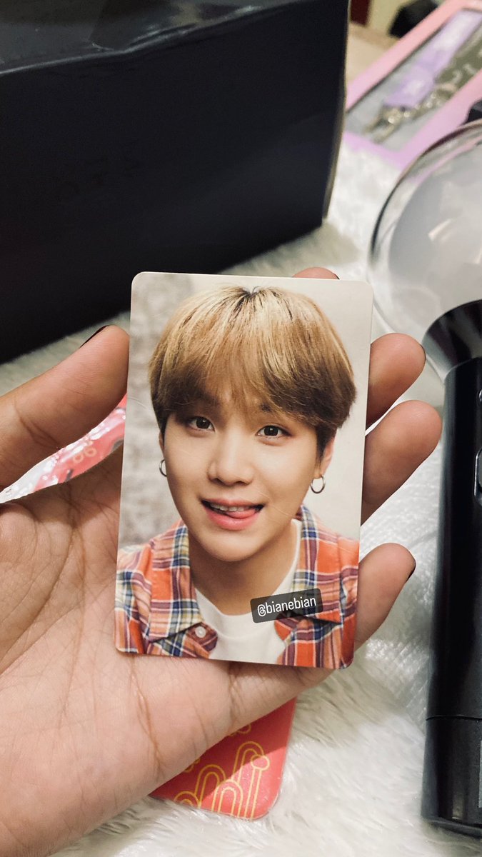Bianebian's tweet photo. WTS . help rt my 💜 
Wts pc suga ( sulet ) 
📍Wts sulet 75K
📍Dom bogor 
Co bisa oren 
NOT FOR SENSITIVE BUYER 
condisi dr awal beli bagian belakang seal nya kurang rapi gitu . But 100% official https://t.co/GZN2pxDESK