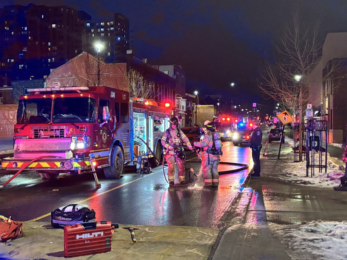 <a href="/CityofLdnOnt/">City of London</a> Update 2 - Crew rotations underway, firefighters still working away at this stubborn fire. Firefighters shown decontaminating prior to returning to station. ^gm