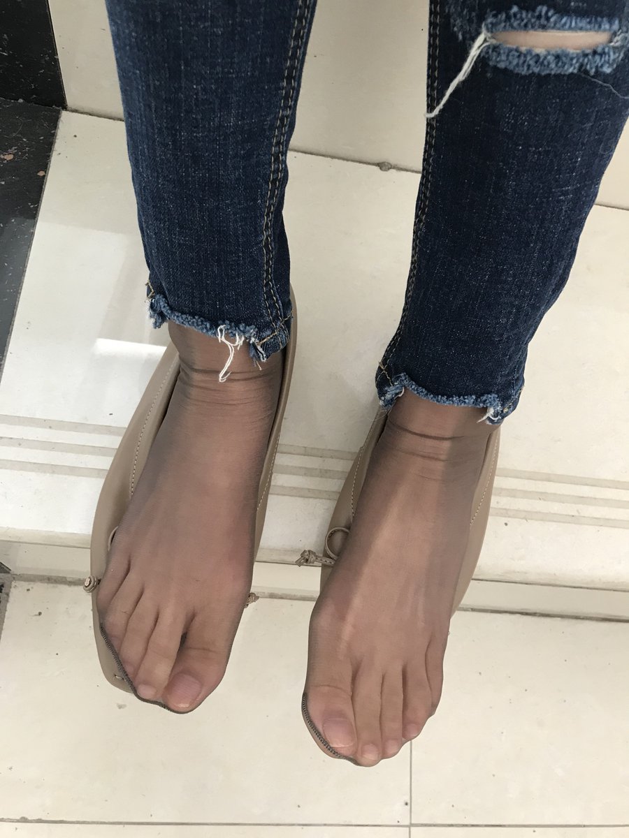 聪明的人早就开始预定起来了😁
原汁原味的🧦你闻着绝对想包着射😛

#原味丝袜 https://t.co/RqChwq8Xs7