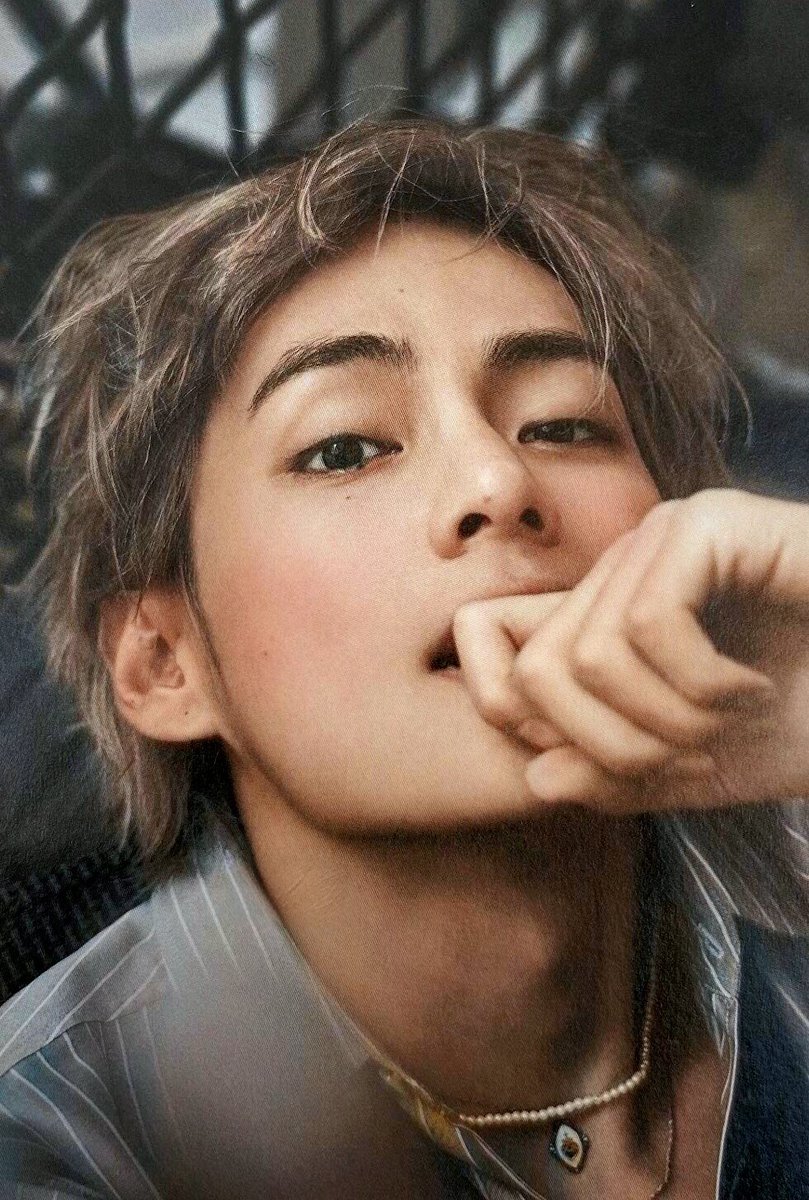 Taehyungimpact's tweet photo. OH MY GOD KIM TAEHYUNG https://t.co/auLsVQXBtn